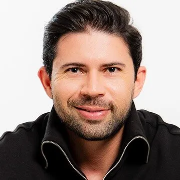 Kelve Filgueiras — Barbeiro Visagista e Terapeuta Capilar em Caruaru-PE